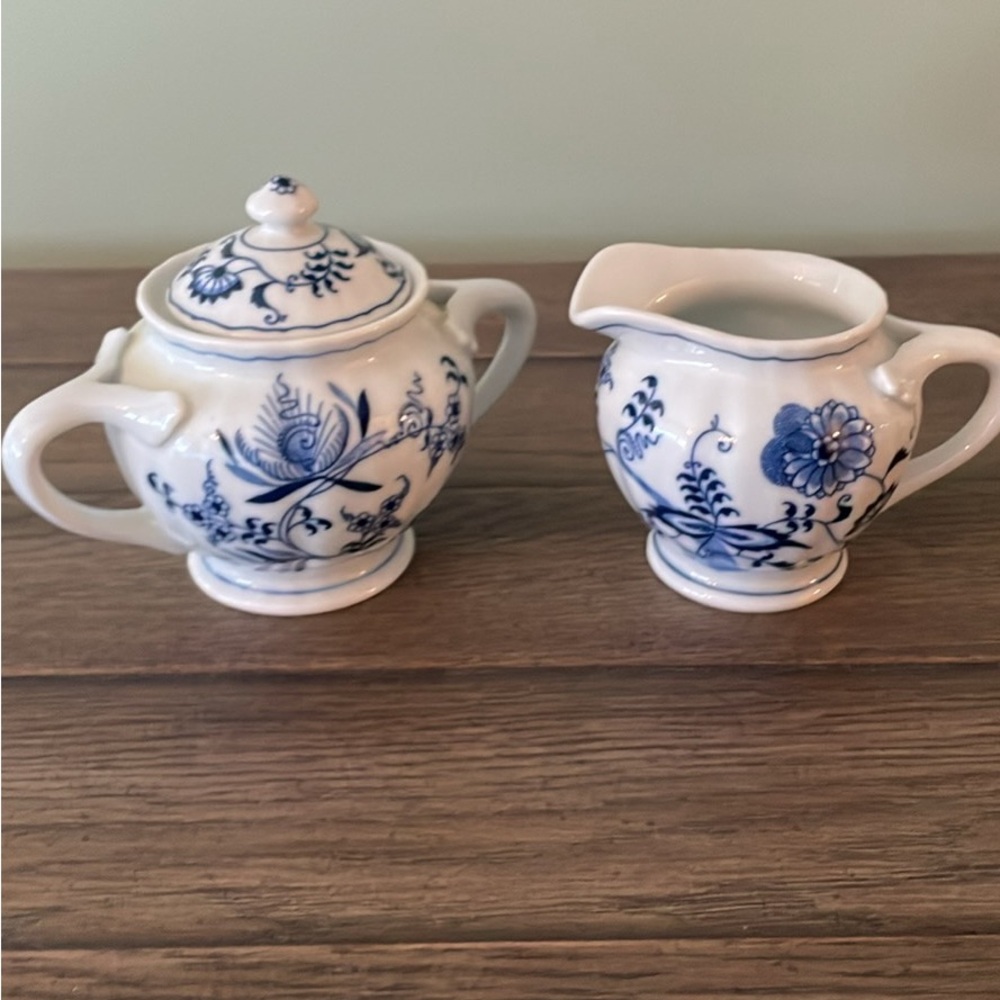 Blue Danube Sugar and Creamer!